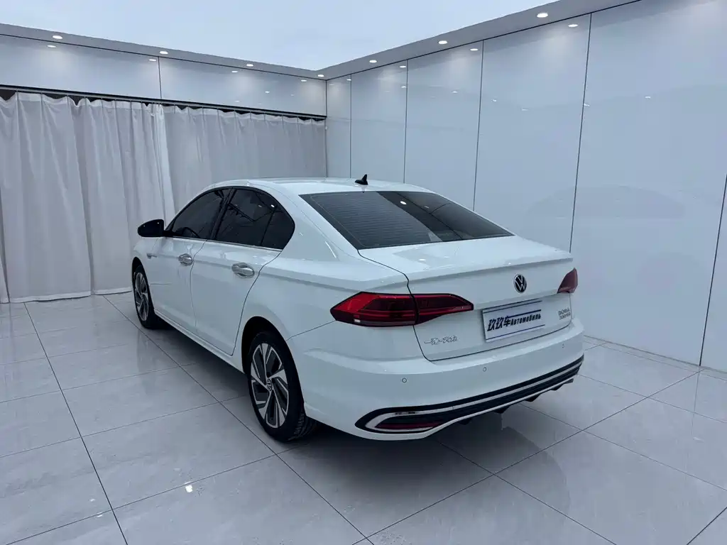 Volkswagen Bora — миниатюра 6