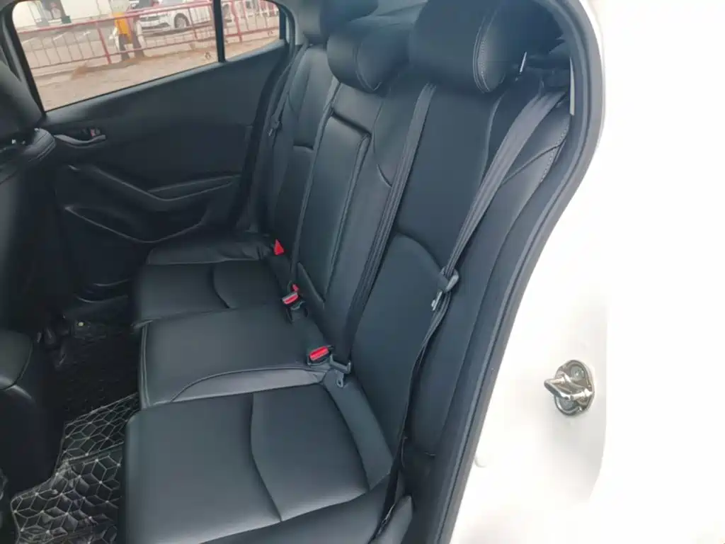 Mazda 3 Axela — миниатюра 17