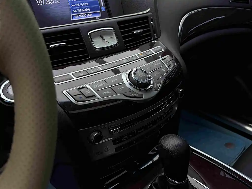 Infiniti Q70 — миниатюра 16