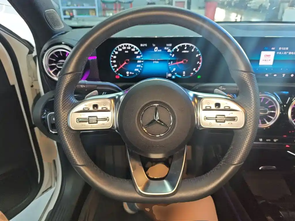 Mercedes-Benz A-Class — миниатюра 11