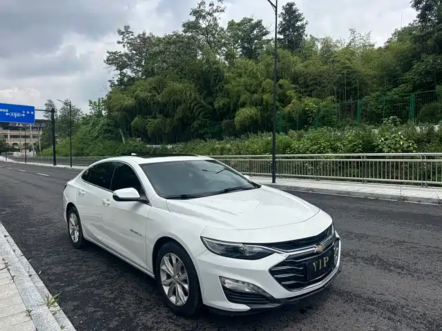 Chevrolet Malibu XL