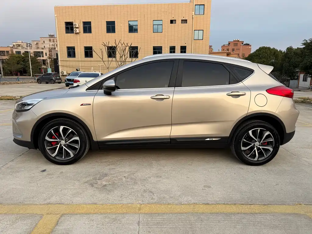 GEELY AUTOMOBILE EMGRAND GS
