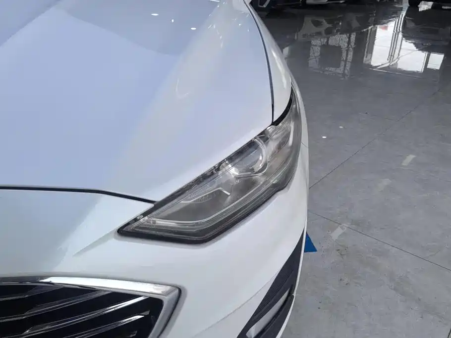 Ford Mondeo — миниатюра 5