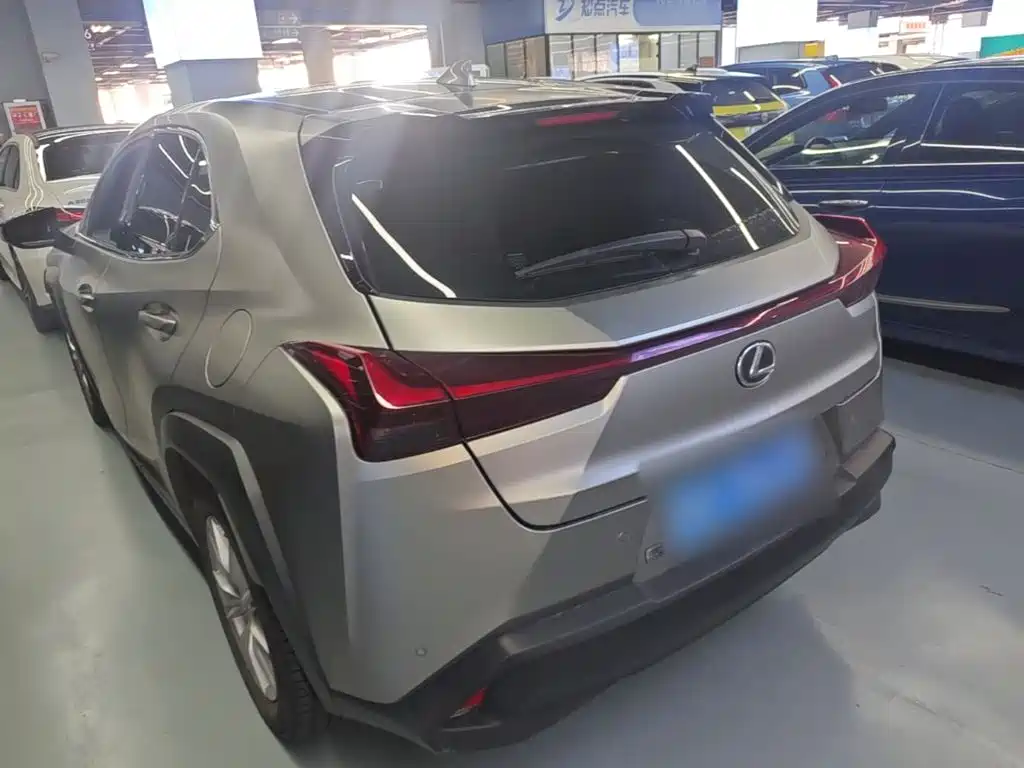 Lexus UX — миниатюра 5