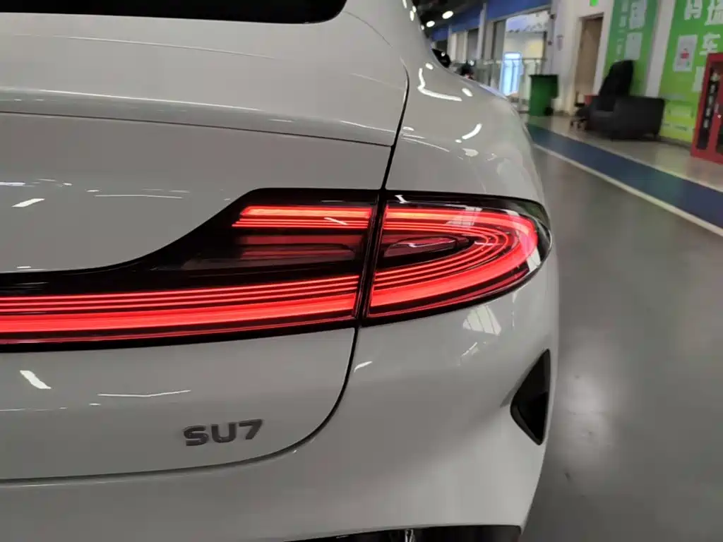 Xiaomi SU7 — миниатюра 8