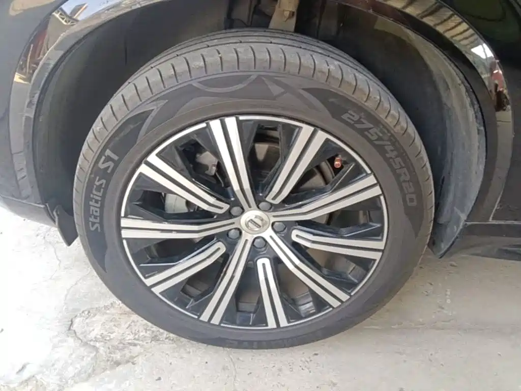Volvo XC90 — миниатюра 23