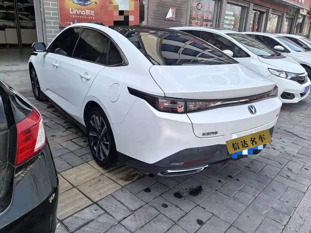 Changan Eado — миниатюра 2