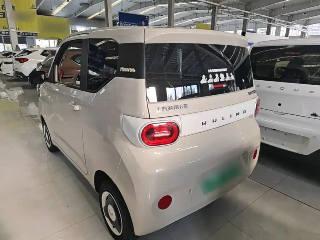 Wuling MINIEV — миниатюра 5