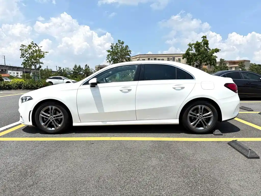 Mercedes-Benz A-Class — миниатюра 4