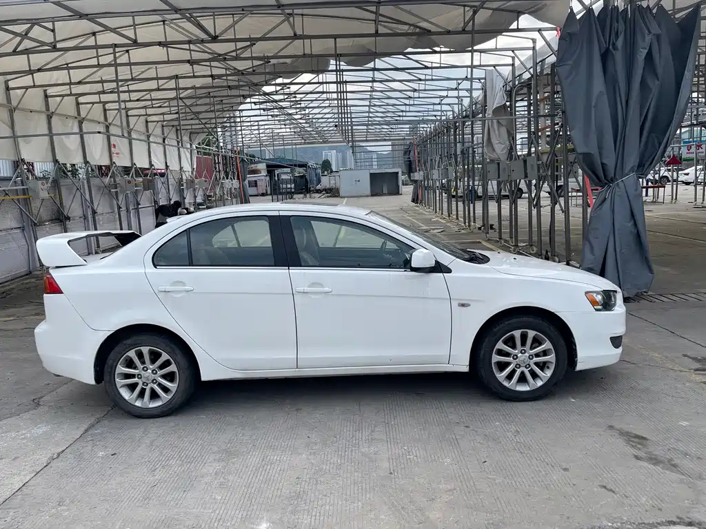 Mitsubishi Lancer EX — миниатюра 4