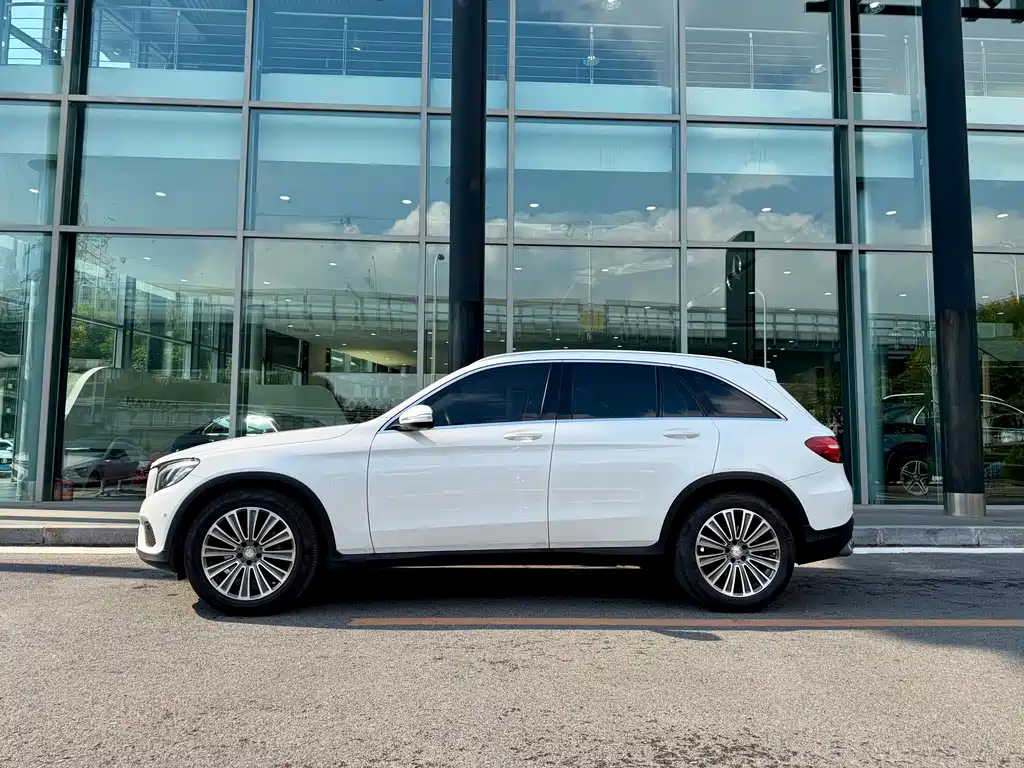 Mercedes-Benz GLC — миниатюра 7