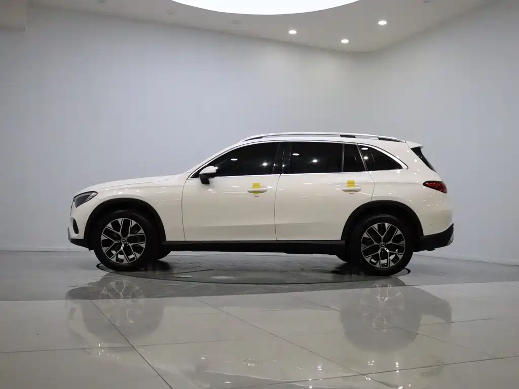 Mercedes-Benz GLC 2023 GLC 260 L 4MATIC 5 мест