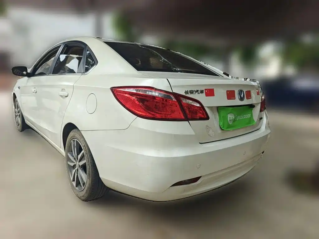 Changan Eado — миниатюра 4