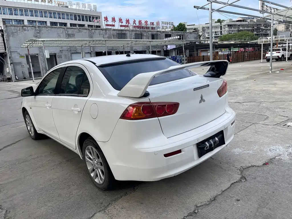 Mitsubishi Lancer EX — миниатюра 7