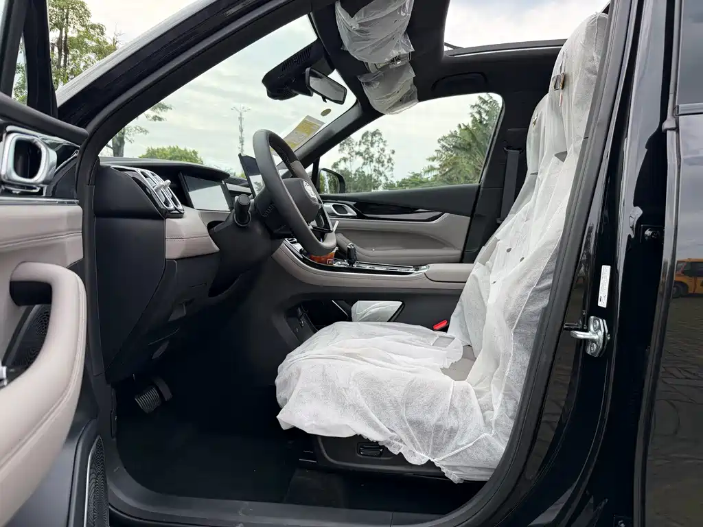 Geely Boyue L — миниатюра 11