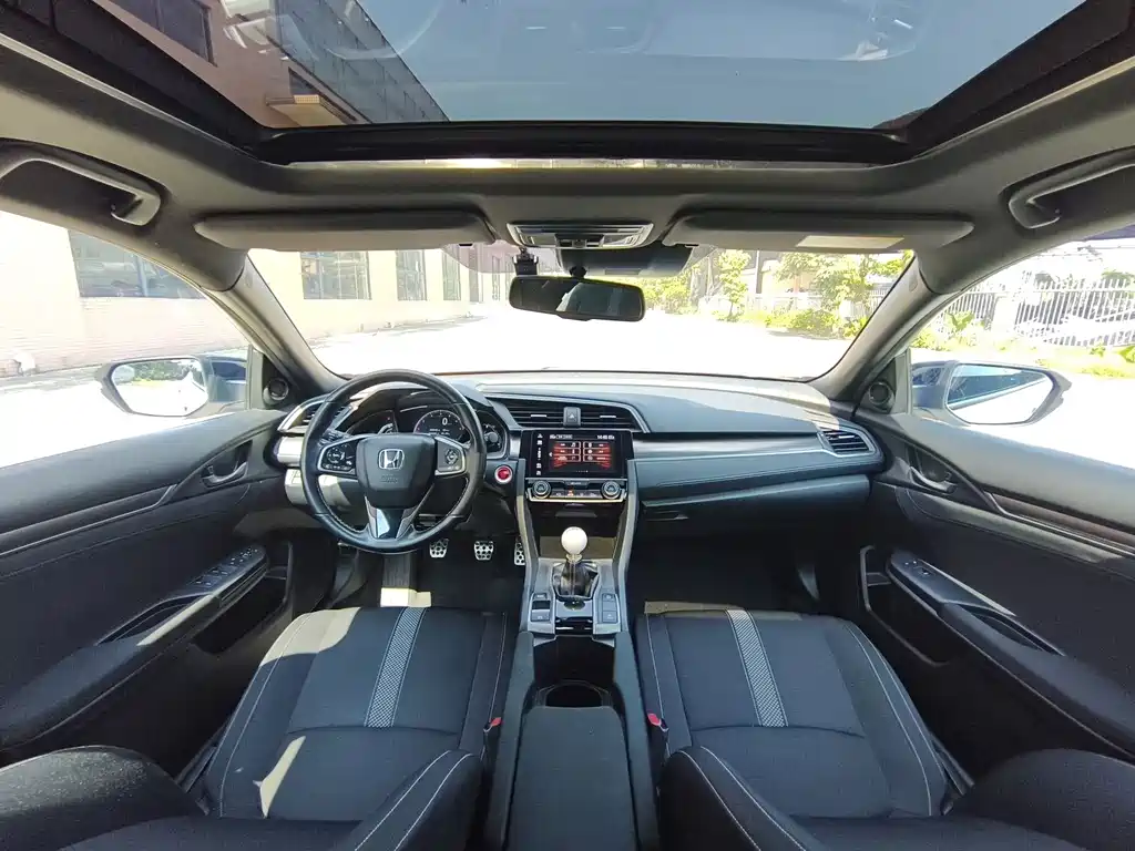 Honda Civic — миниатюра 13