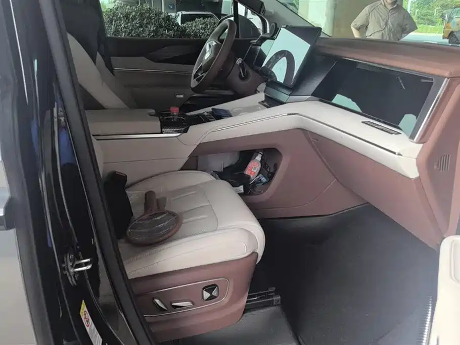 BYD Xia 2025 DM-i 1.5T 180km