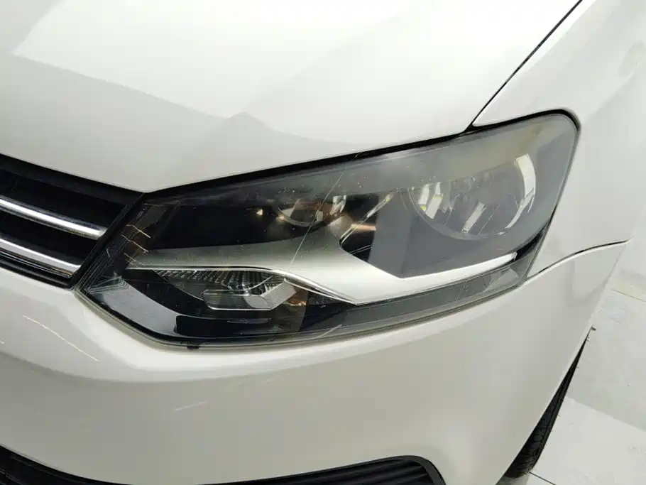 Volkswagen Polo — миниатюра 5