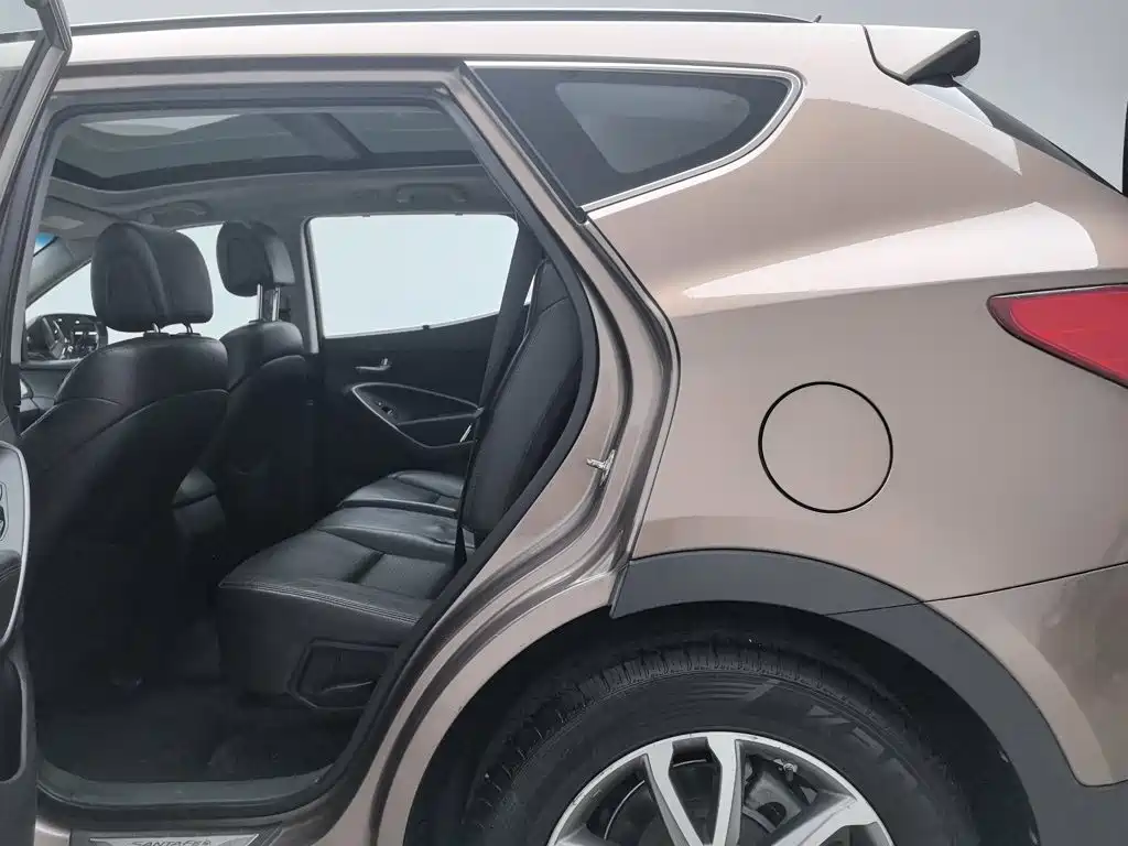 Hyundai Santa Fe — миниатюра 15