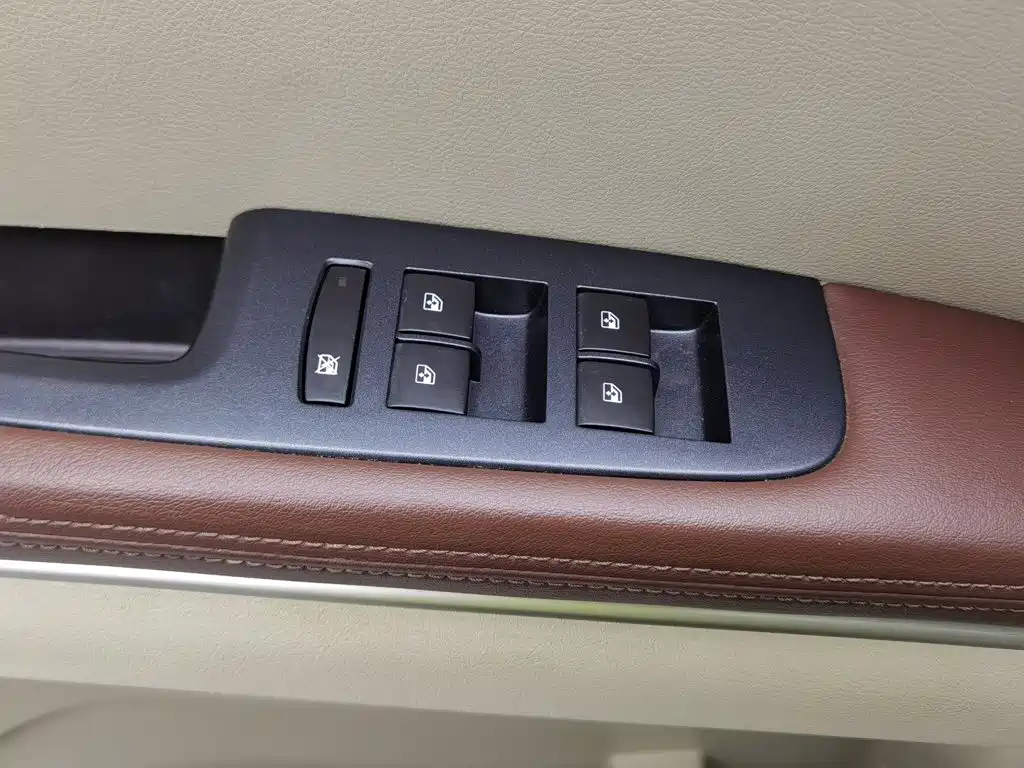 Buick GL8 — миниатюра 9