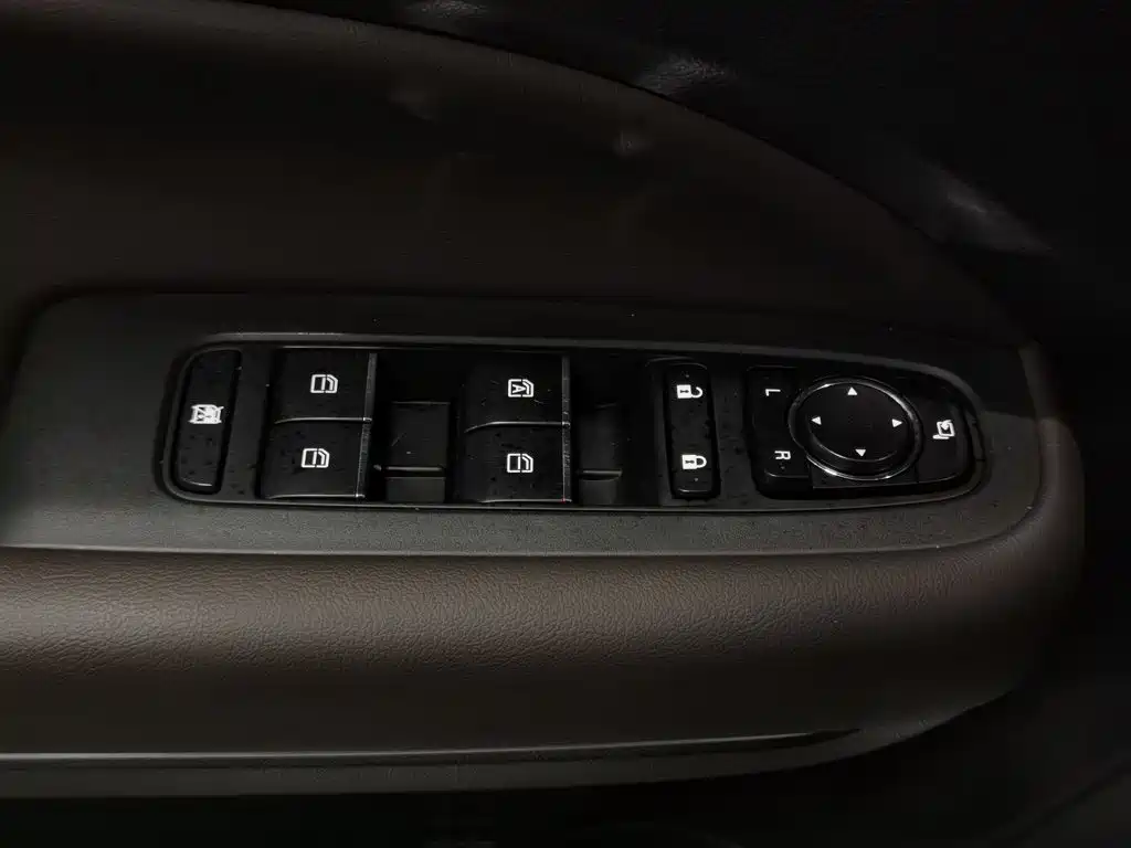 GAC Motor Trumpchi M6 — миниатюра 9