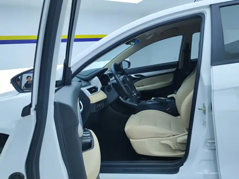 Geely Emgrand — миниатюра 9
