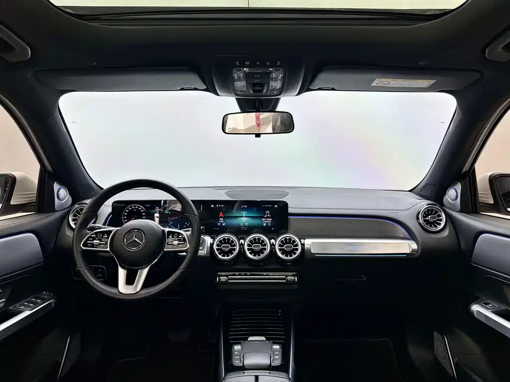 Mercedes-Benz GLB — миниатюра 7