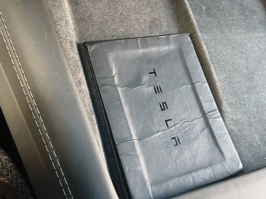 Tesla Model 3 — миниатюра 9