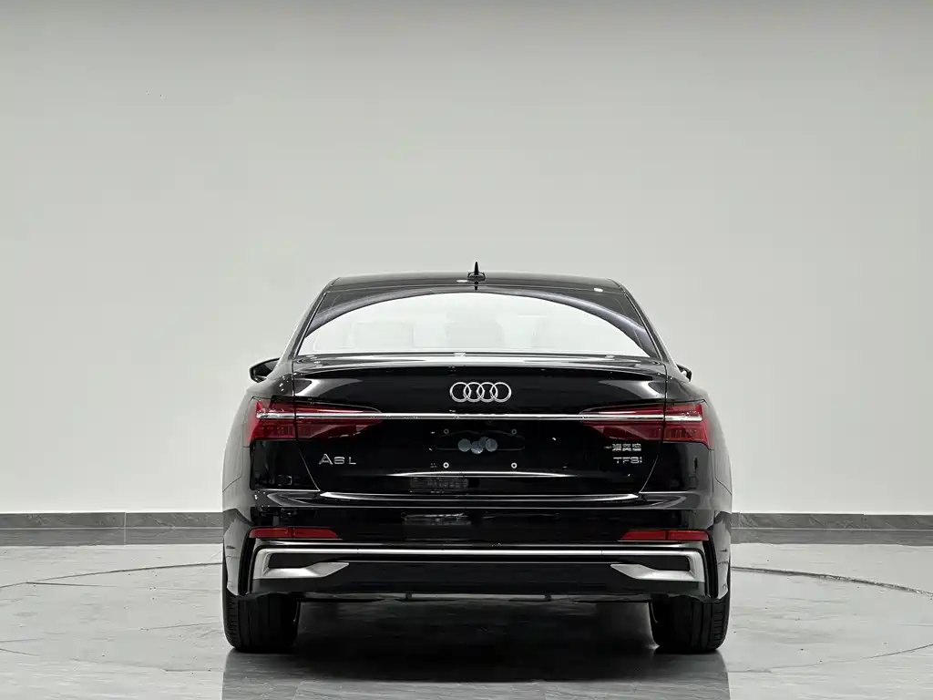 Audi A6L 2023 40 TFSI Luxury