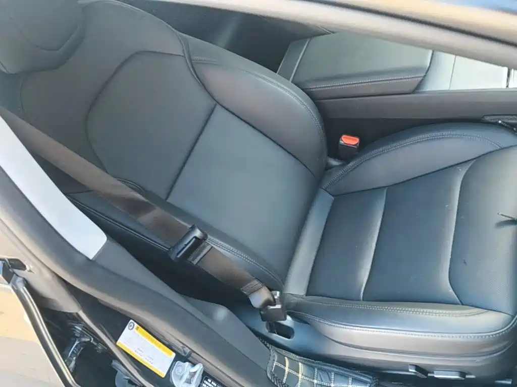 Tesla Model 3 — миниатюра 25