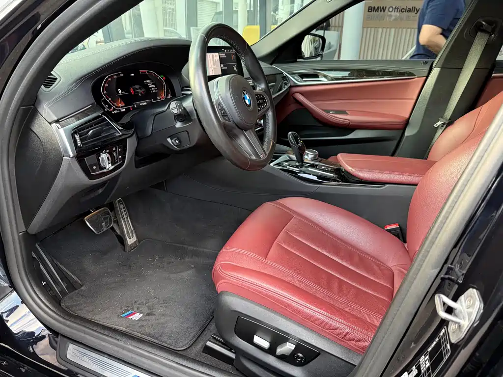 BMW 5 Series — миниатюра 5