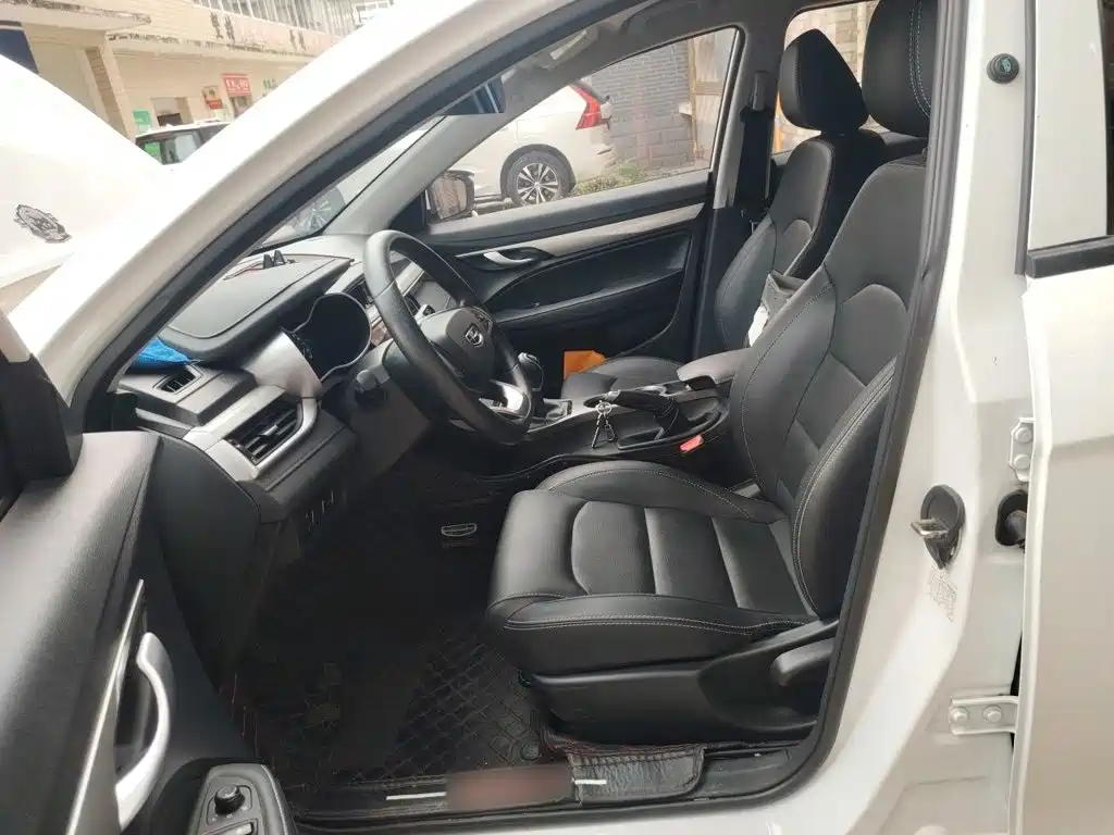 Geely Emgrand — миниатюра 8