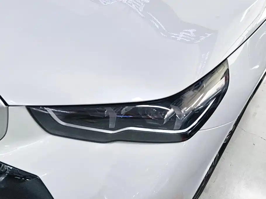 BMW 5 Series — миниатюра 5
