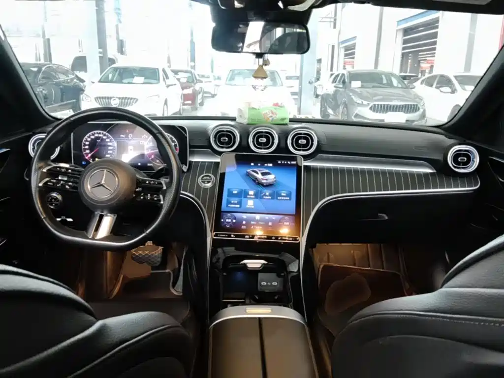 Mercedes-Benz C-Class — миниатюра 10