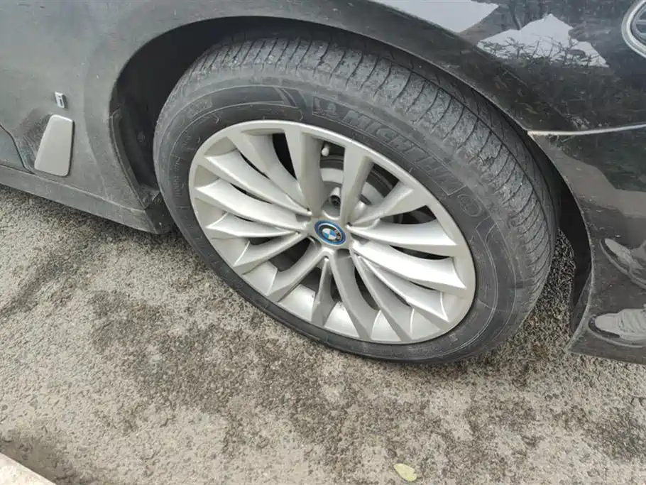 BMW 5 SERIES NEW ENERGY