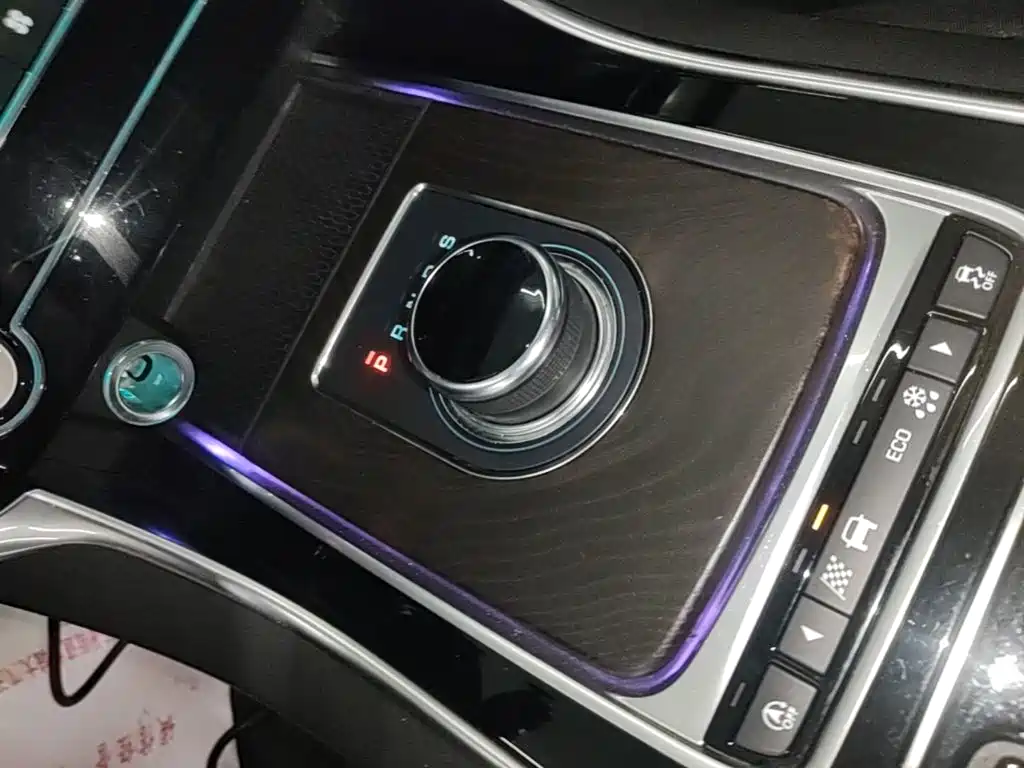 Jaguar XFL — миниатюра 14