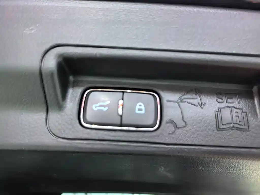 Ford Explorer — миниатюра 26