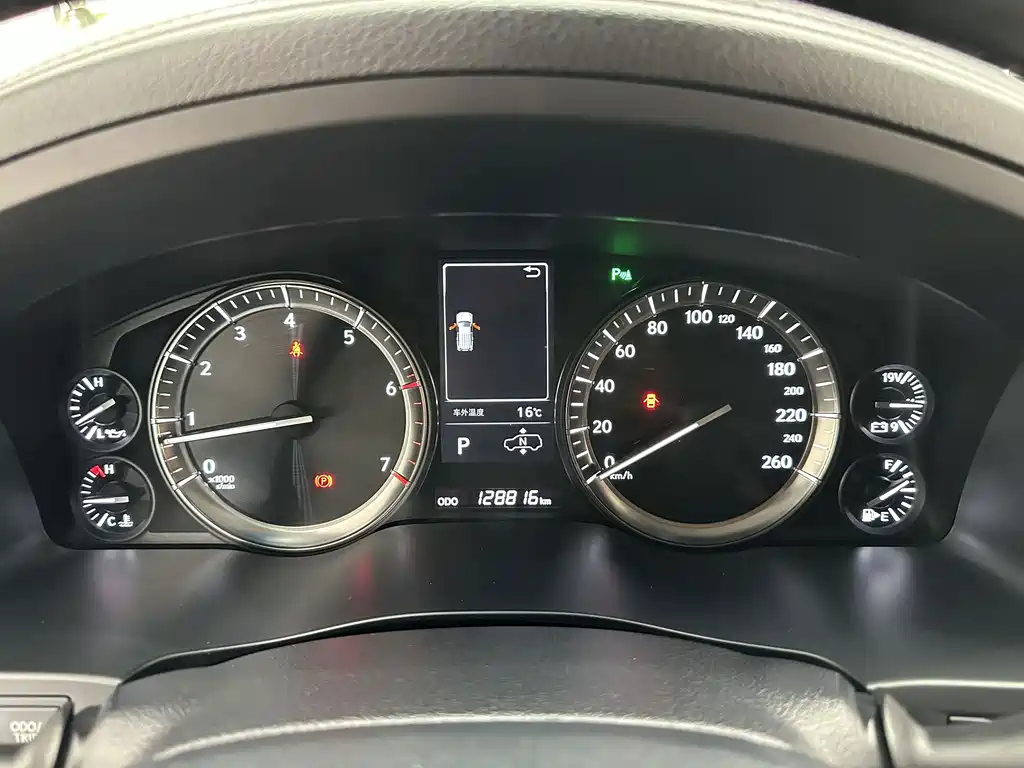 Lexus LX — миниатюра 18