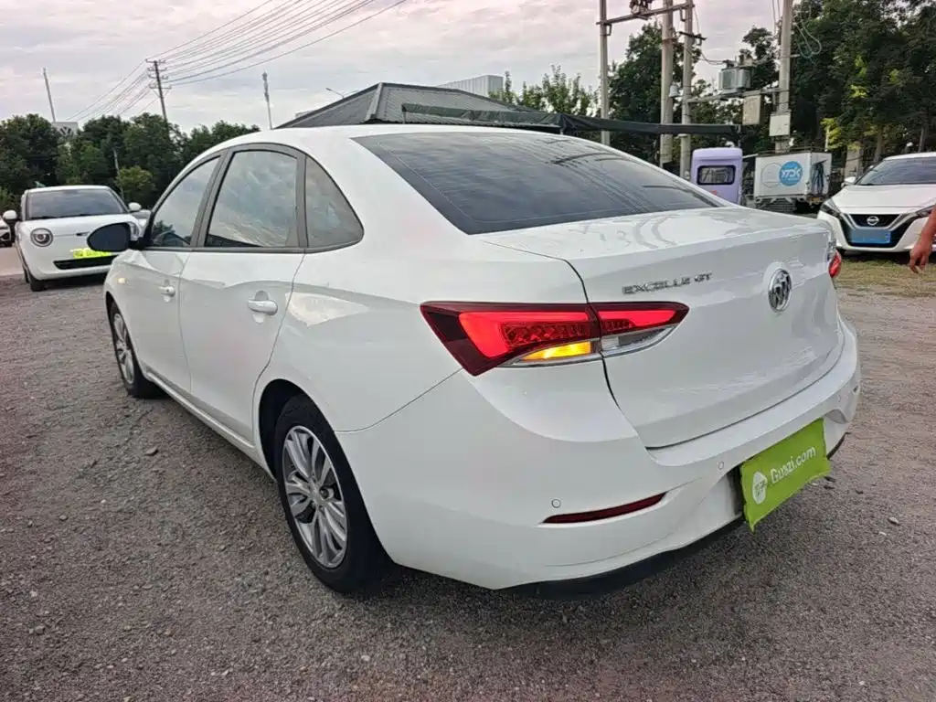 Buick Excelle — миниатюра 5