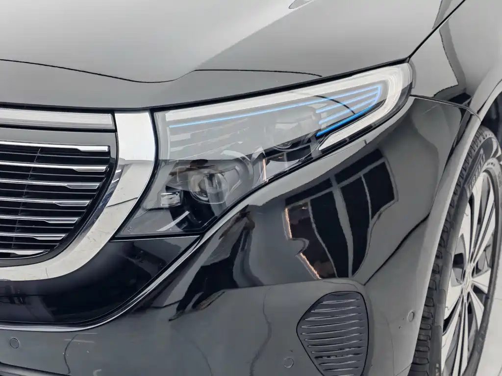 Mercedes-Benz EQC — миниатюра 6