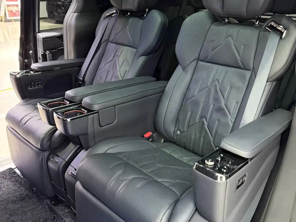 Zeekr 009 2024 мест Executive 108kWh