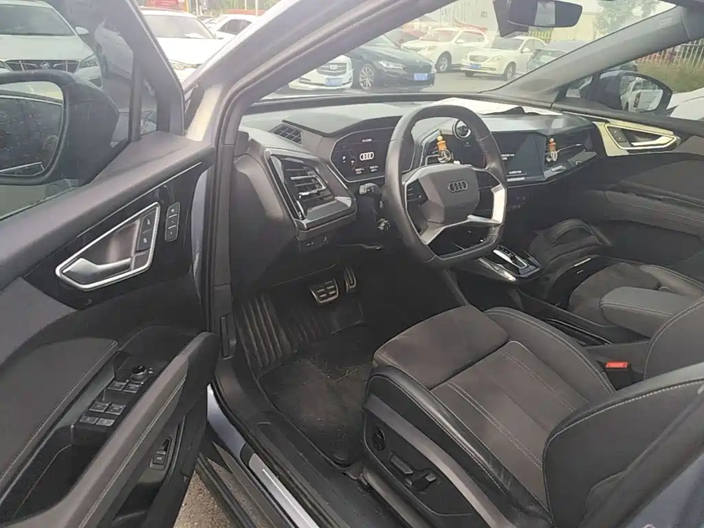 Audi Q4 e-tron — миниатюра 16