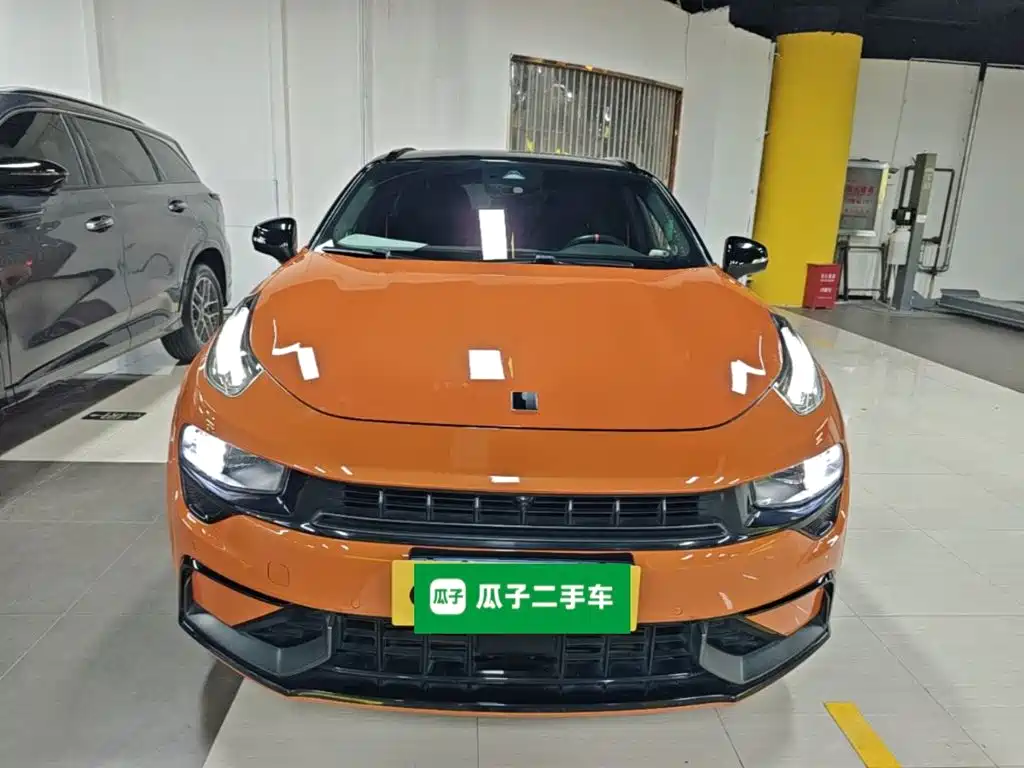 Lynk & Co 02 Hatchback — миниатюра 3