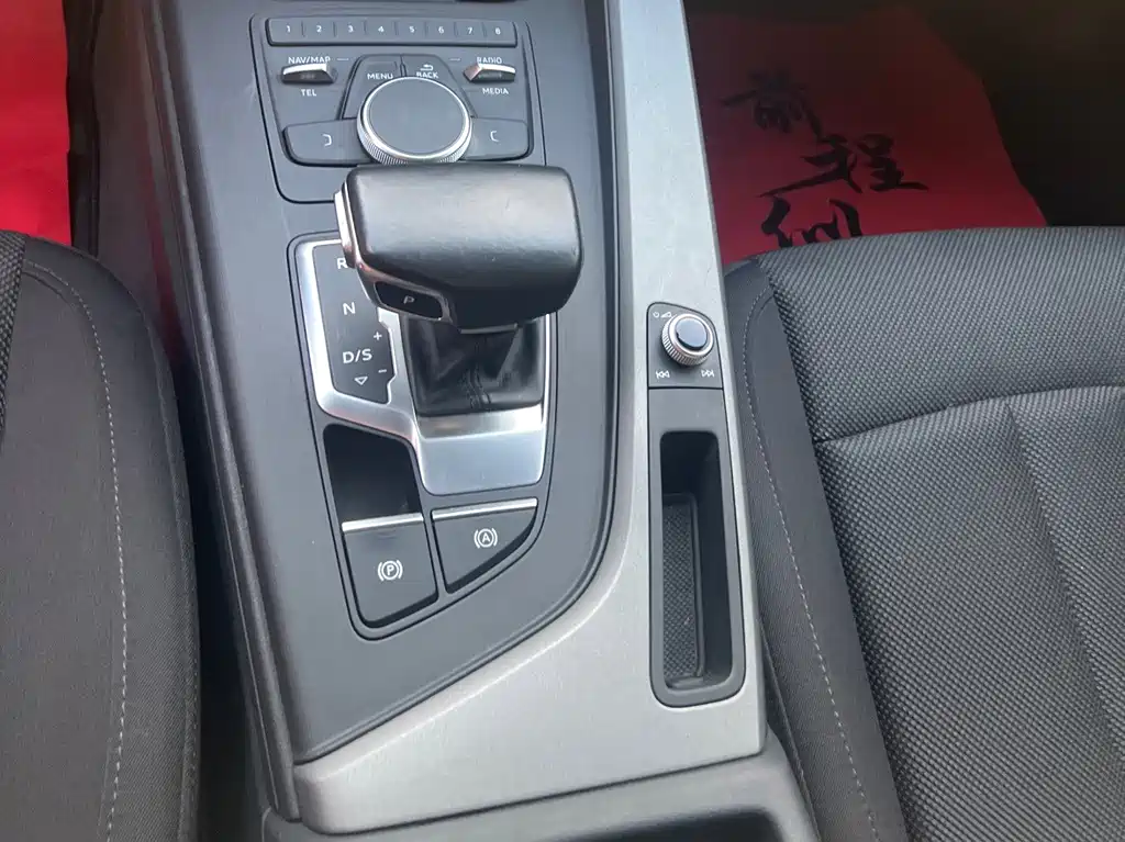 Audi A4L — миниатюра 14