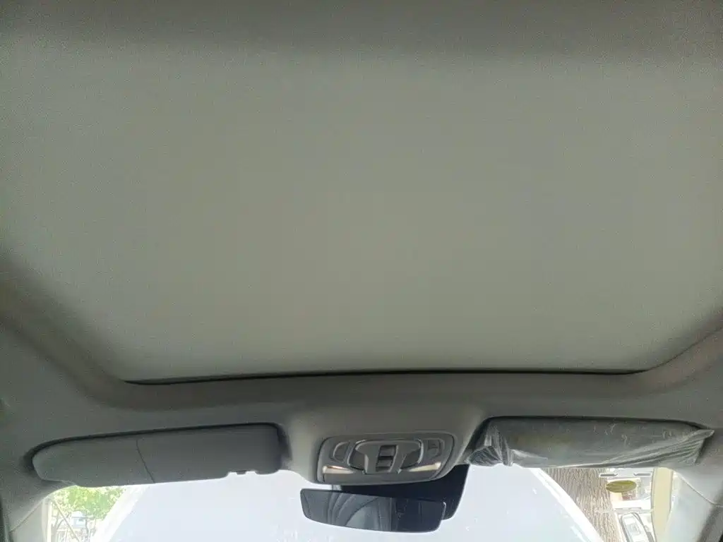 Roewe D5X DMH — миниатюра 19