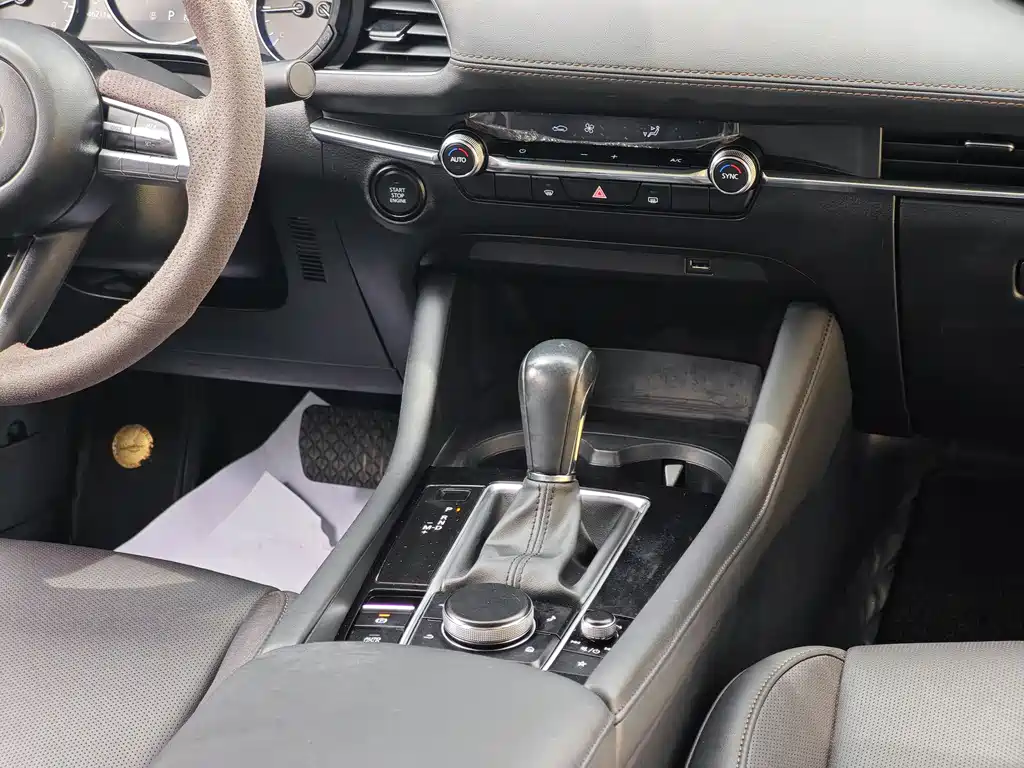 Mazda Mazda3 3 2021 2.0L AT