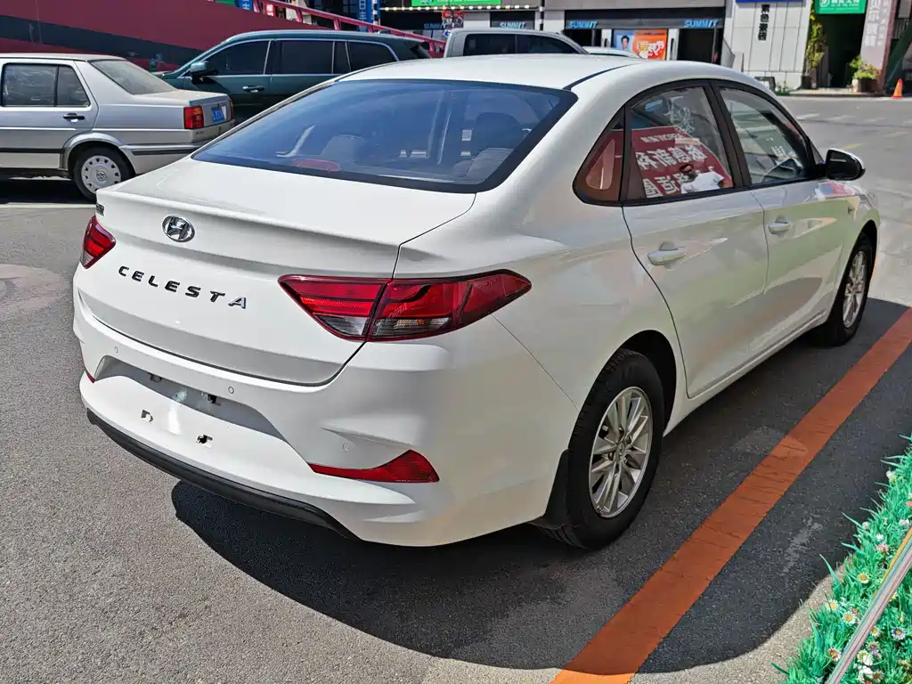 Hyundai Elantra — миниатюра 4