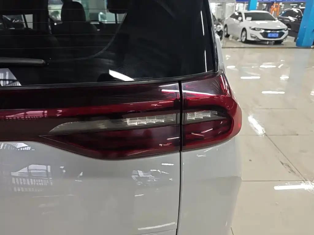 GAC Motor Trumpchi M6 — миниатюра 8