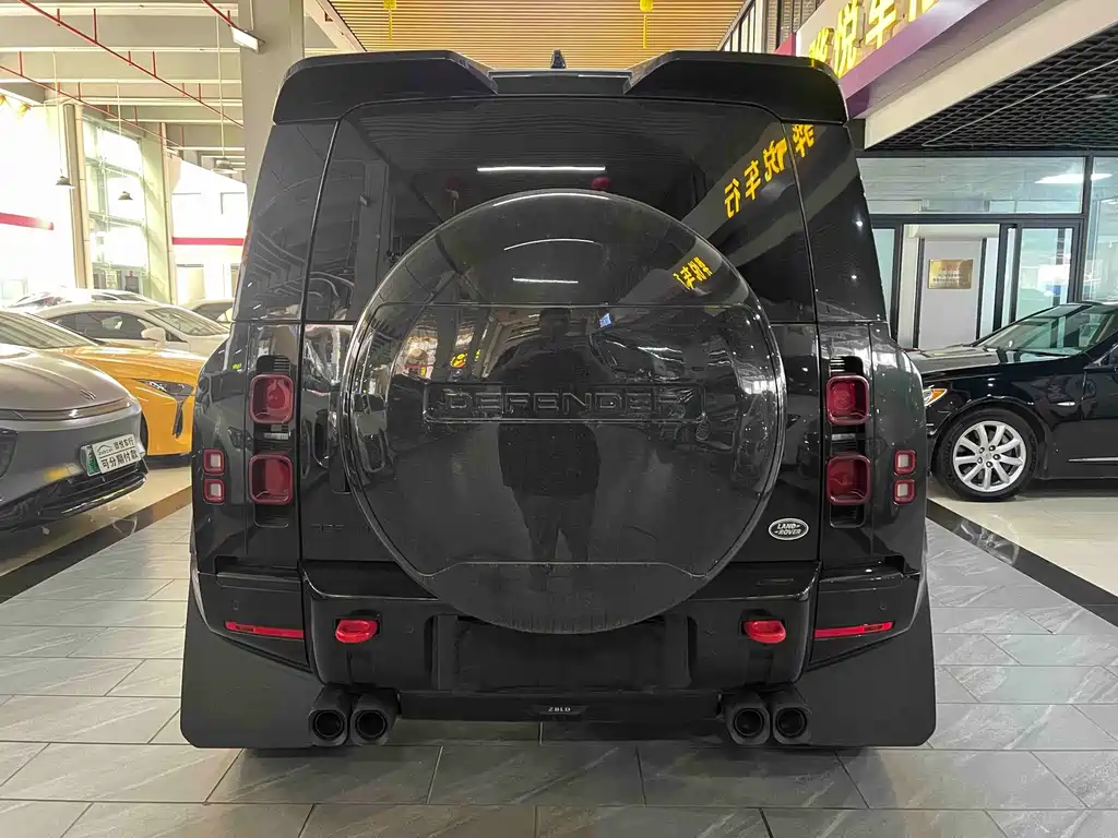 Land Rover Defender — миниатюра 3