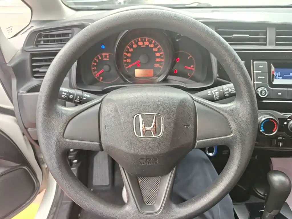 Honda Fit — миниатюра 11